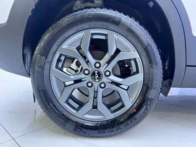 Kia Seltos — Фото автомобиля 19