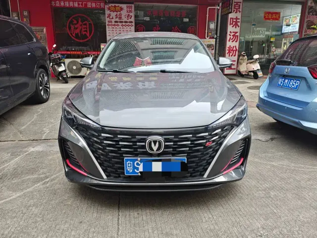 Changan Eado — Фото автомобиля 2