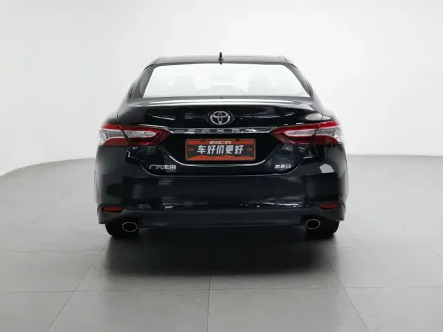 Toyota Camry — Фото автомобиля 4