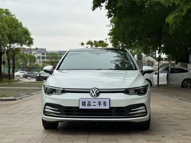 Volkswagen Golf — Фото автомобиля 2