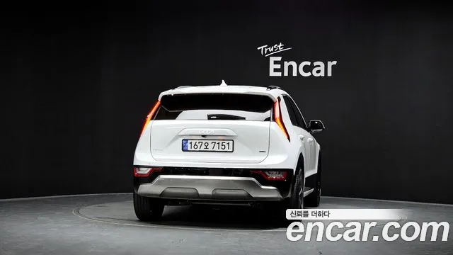 Kia Niro The All New Niro Signature — Фото автомобиля 4