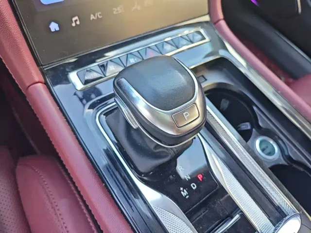 Hongqi H5 — Фото автомобиля 13