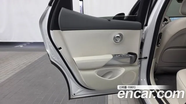 Genesis GV60 — Фото автомобиля 22