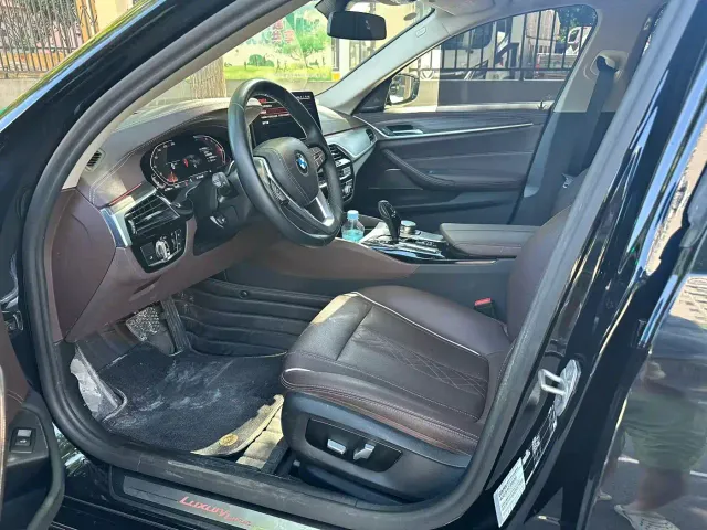 BMW 5 Series — Фото автомобиля 2
