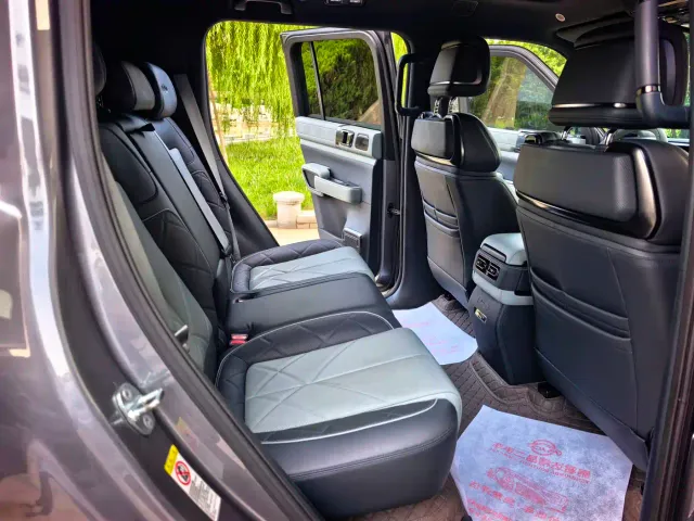 BYD FangChengBao Leopard 5 — Фото автомобиля 9