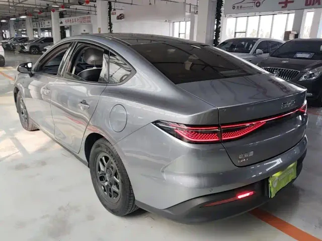 BYD Seal 05 DM-i — Фото автомобиля 4