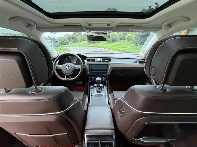 Volkswagen Phideon — Фото автомобиля 7