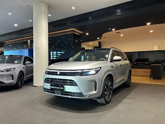 Aito M7 — Фото автомобиля 2