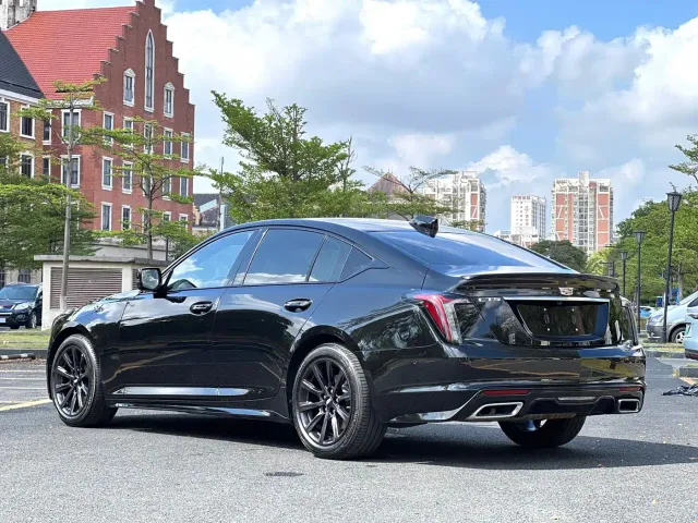 Cadillac CT5 — Фото автомобиля 4