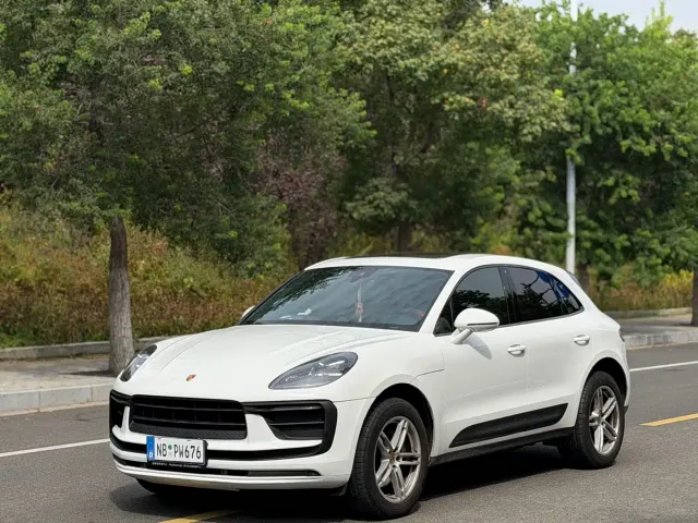 Фотография автомобиля — Porsche Macan