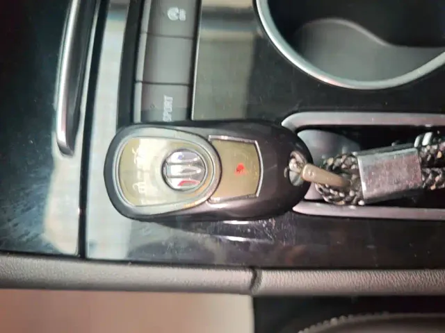 Buick Regal — Фото автомобиля 8