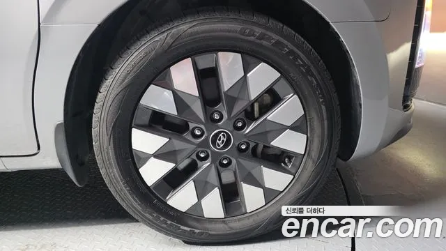 Hyundai Staria Staria 4WD Lounge 9 мест — Фото автомобиля 20