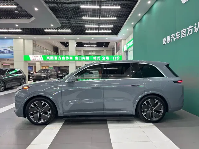 Li Auto L8 — Фото автомобиля 6