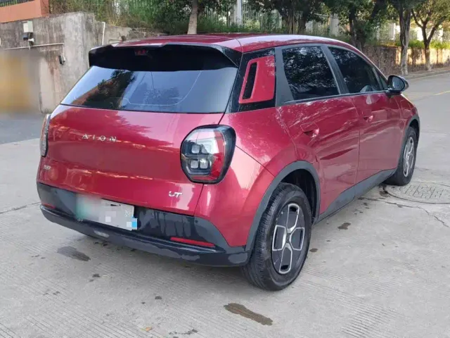 GAC Aion UT — Фото автомобиля 6