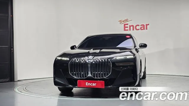 BMW 7-Series 7 серия (G70) — Фото автомобиля 2