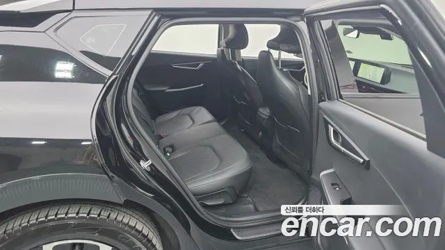Kia EV6 — Фото автомобиля 11