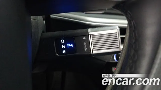 Hyundai Grandeur Grandeur (GN7) 2.5 Бензин 2WD — Фото автомобиля 9