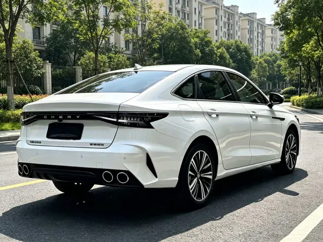 Chery Arrizo 8 — Фото автомобиля 12