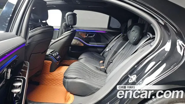 Mercedes-Benz S-Class — Фото автомобиля 12