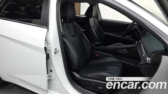 Hyundai AVANTE Avante (CN7) — Фото автомобиля 26