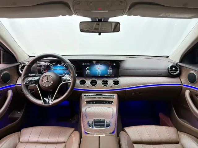 Mercedes-Benz E-Class — Фото автомобиля 8