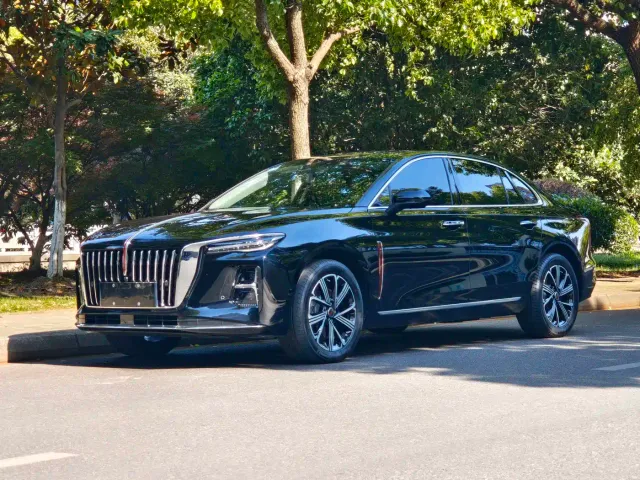 Фотография автомобиля — Hongqi H5 PHEV