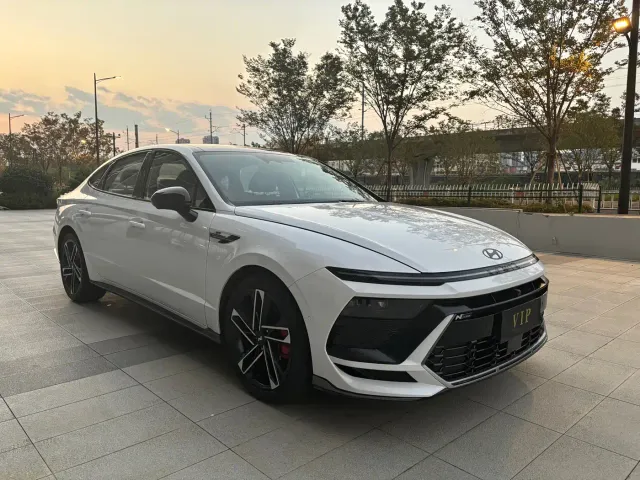 Hyundai Sonata — Фото автомобиля 3