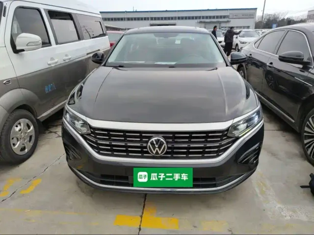 Volkswagen Passat — Фото автомобиля 2
