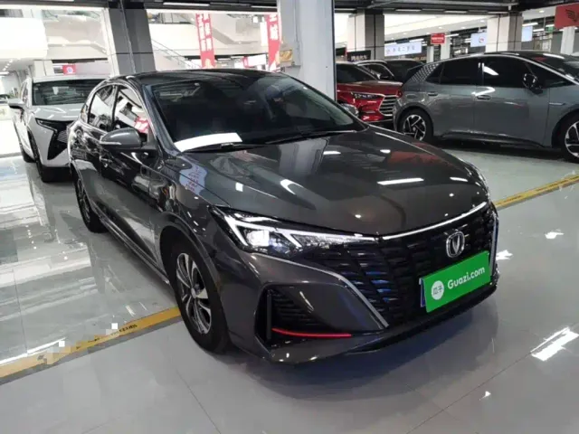 Changan Eado — Фото автомобиля 3