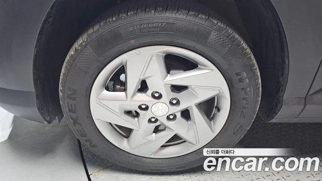 Hyundai Kona Kona (SX2) Бензин 2.0 2WD — Фото автомобиля 5