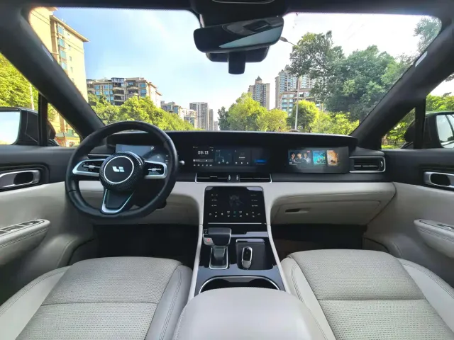Li Auto ONE — Фото автомобиля 6