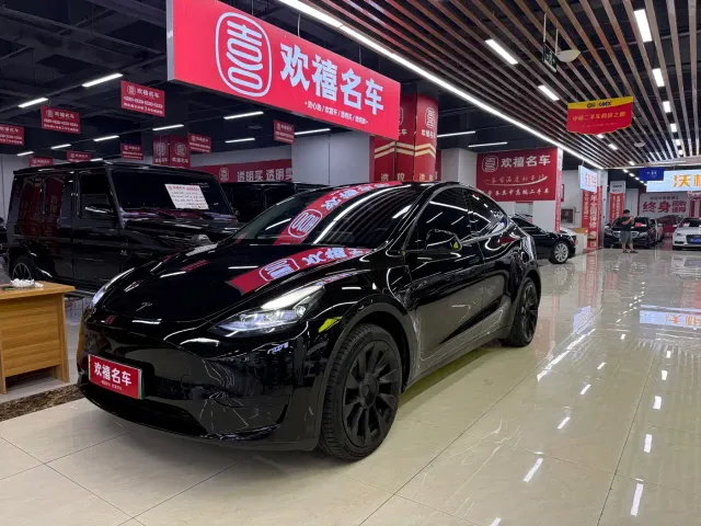 Фотография автомобиля — Tesla Model Y