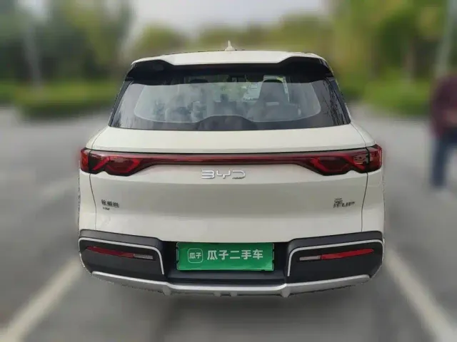 BYD Yuan UP — Фото автомобиля 3