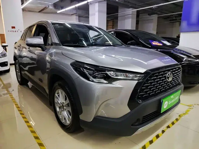 Toyota Corolla Cross — Фото автомобиля 3