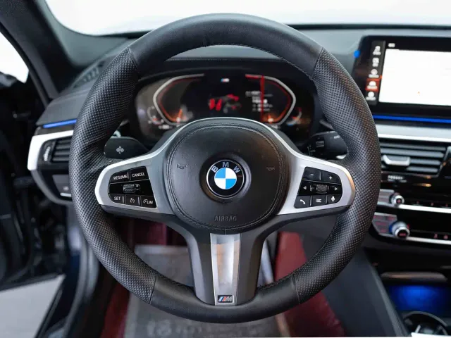 BMW 5 Series — Фото автомобиля 13