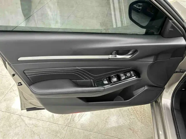 Nissan Teana — Фото автомобиля 16