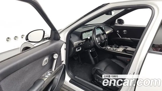 Genesis GV60 — Фото автомобиля 15