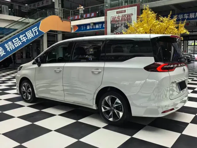 GAC Trumpchi M6 — Фото автомобиля 16