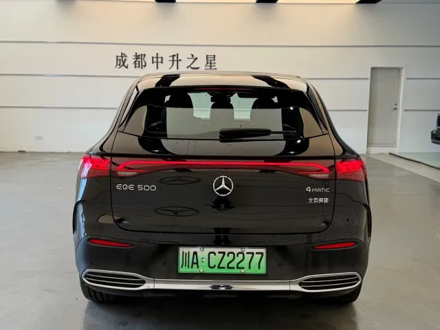 Mercedes-Benz EQE SUV — Фото автомобиля 6