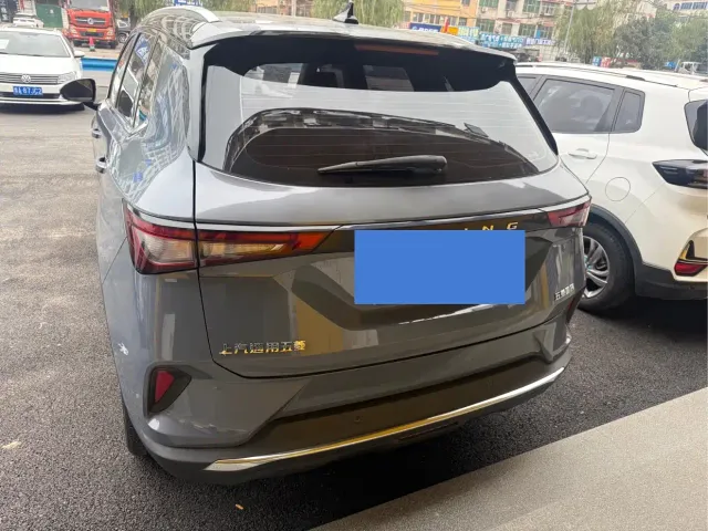 Wuling Asta — Фото автомобиля 5