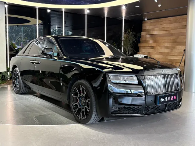 Rolls-Royce Ghost — Фото автомобиля 2