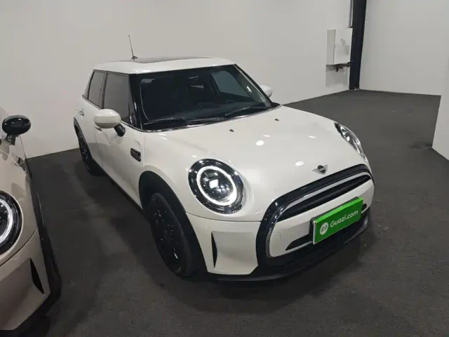 MINI Hatch — Фото автомобиля 3