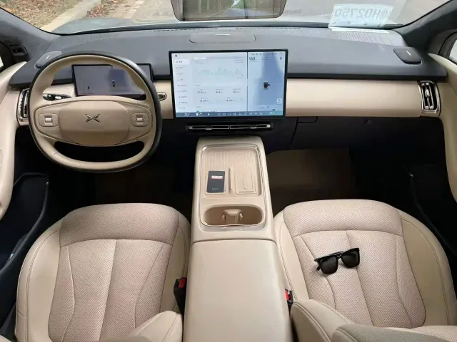 Xpeng P7+ — Фото автомобиля 5