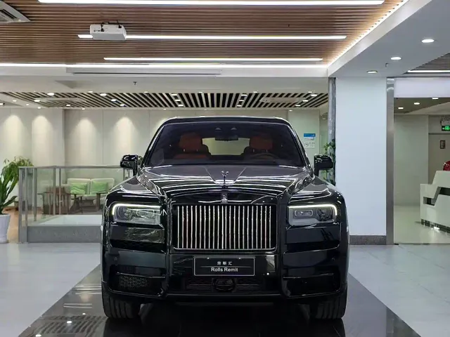 Rolls-Royce Cullinan — Фото автомобиля 2