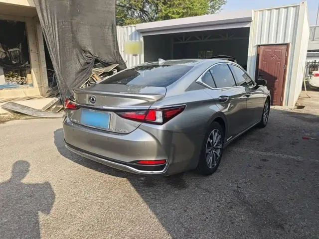 Lexus ES — Фото автомобиля 6