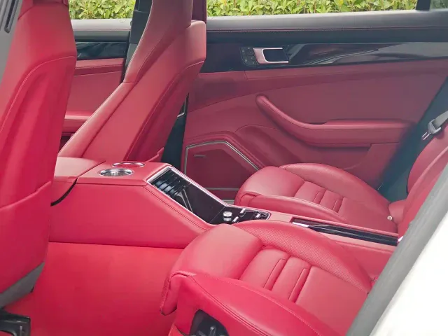 Porsche Panamera — Фото автомобиля 16