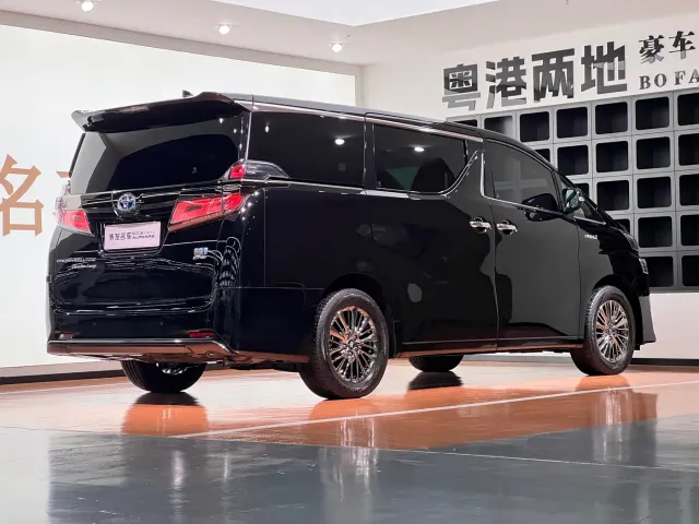 Toyota Vellfire — Фото автомобиля 7