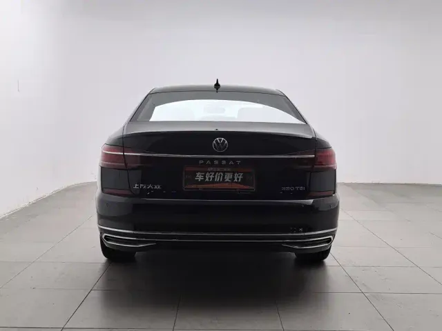 Volkswagen Passat — Фото автомобиля 4