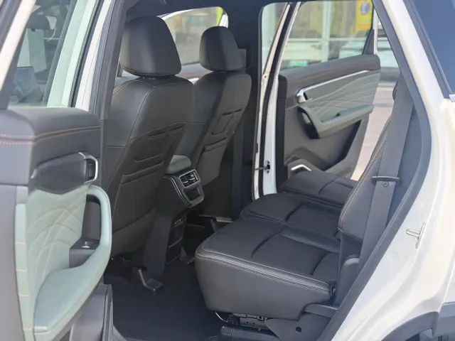 Geely Haoyue L — Фото автомобиля 5