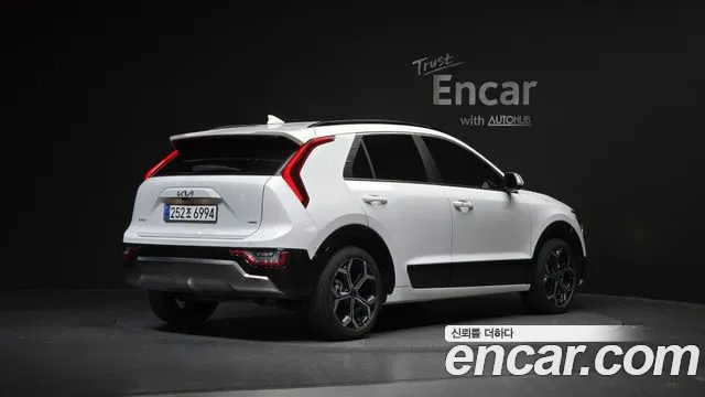 Kia Niro The All New Niro Signature — Фото автомобиля 2